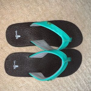 Sanuk sandals